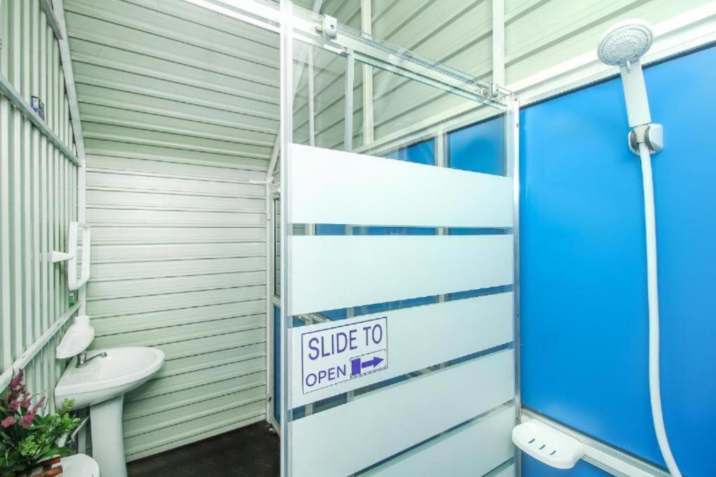 A4 Hostel Colombo Airport - Eco Lodge - Free Pickup & Drop Katunayaka Εξωτερικό φωτογραφία